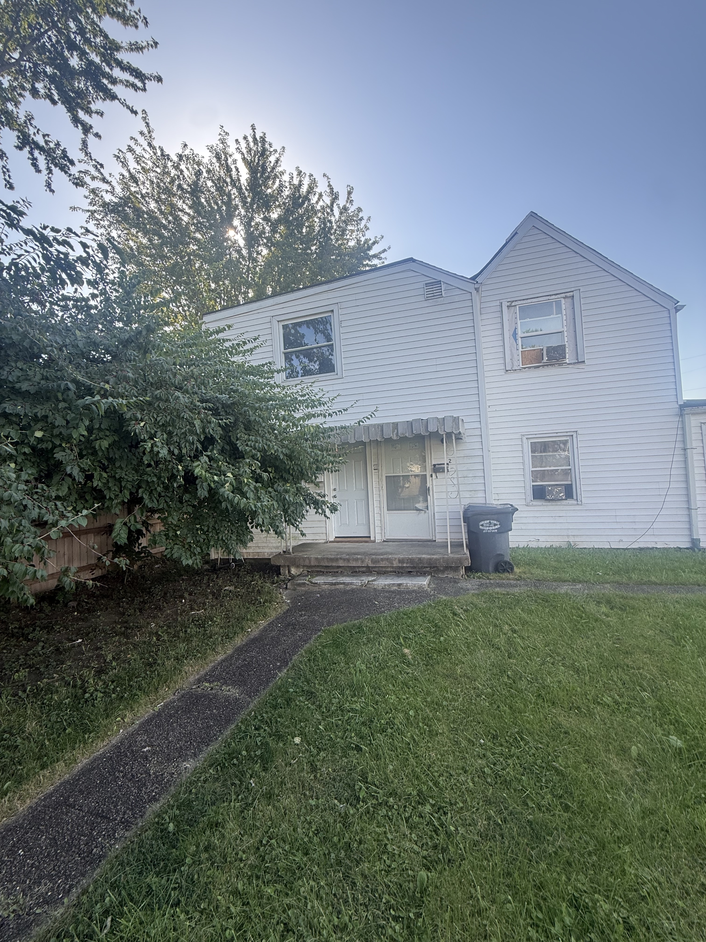 1913 Broadway Street - 1