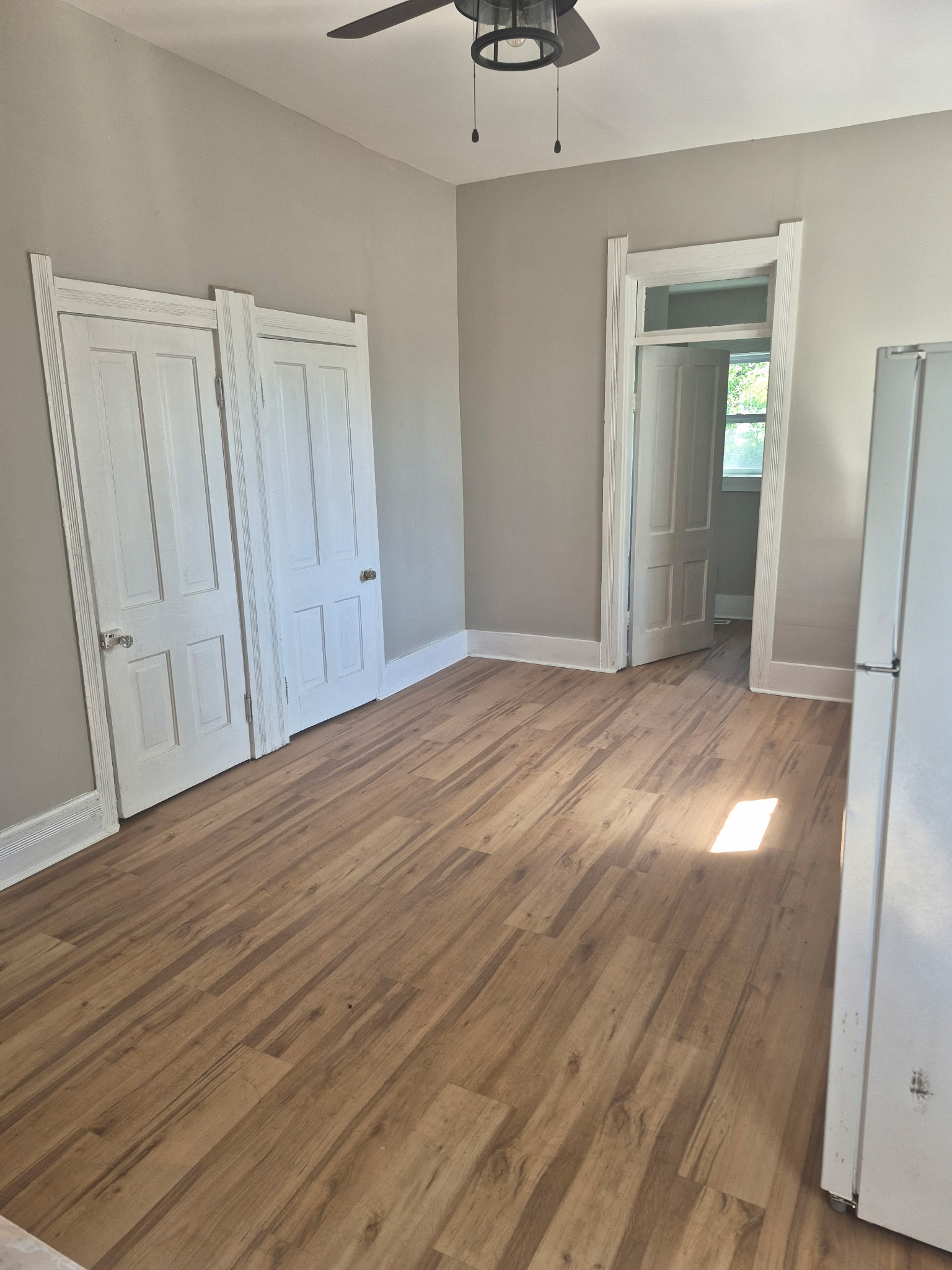 611 Nichol Avenue - 1